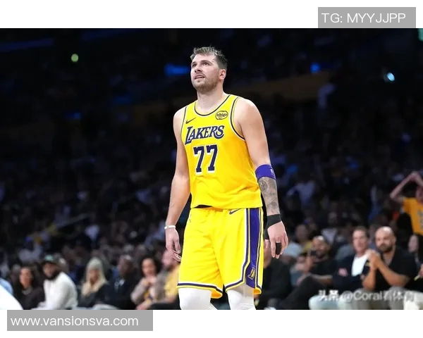 球迷炸锅：全明星这一行为引热议！